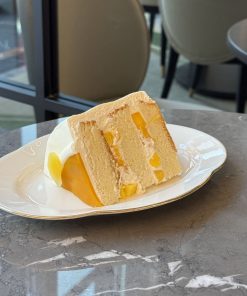 قطعة كيك المانجو Mango Cake Slice