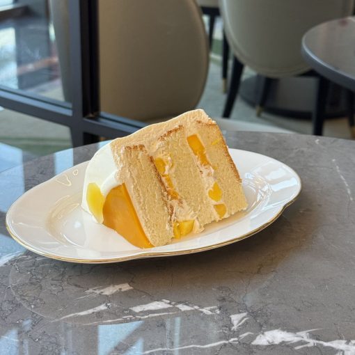 قطعة كيك المانجو Mango Cake Slice