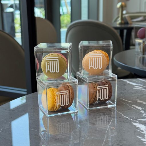 macrons